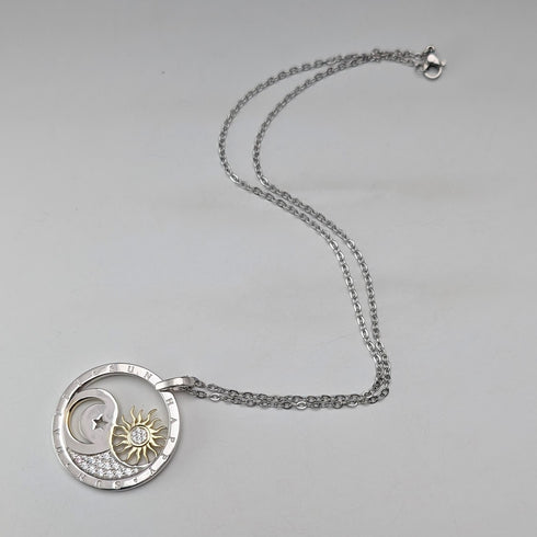 ヴィンテージ 純銀製ペンダント 月と太陽デザイン 13.5g ネックレス付き